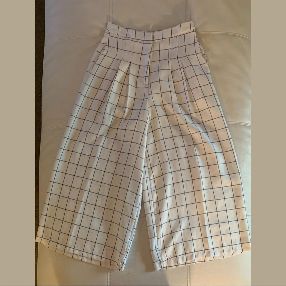 Black and a white checkered capris
